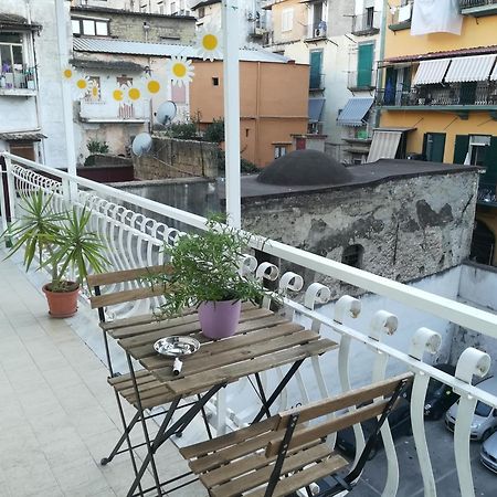 "Dint E Viche E Napule" Guest House Napoli Dış mekan fotoğraf