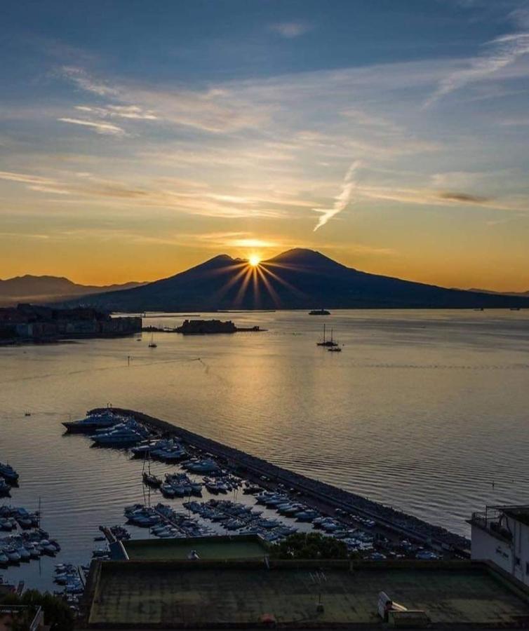 "Dint E Viche E Napule" Guest House Napoli Dış mekan fotoğraf