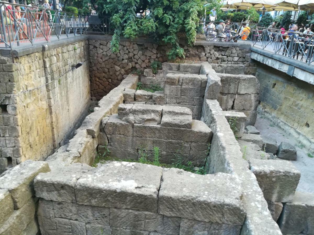 "Dint E Viche E Napule" Guest House Napoli Dış mekan fotoğraf