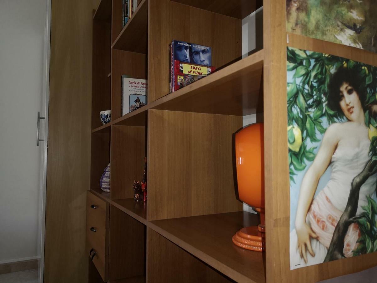 "Dint E Viche E Napule" Guest House Napoli Dış mekan fotoğraf